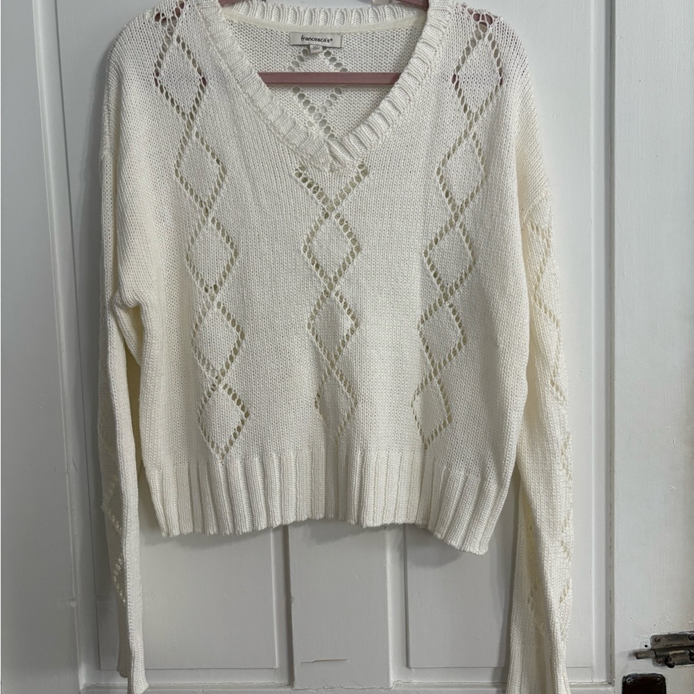 ⭐️$4 when bundled- Francesca’s Cozy White Knit Sweater